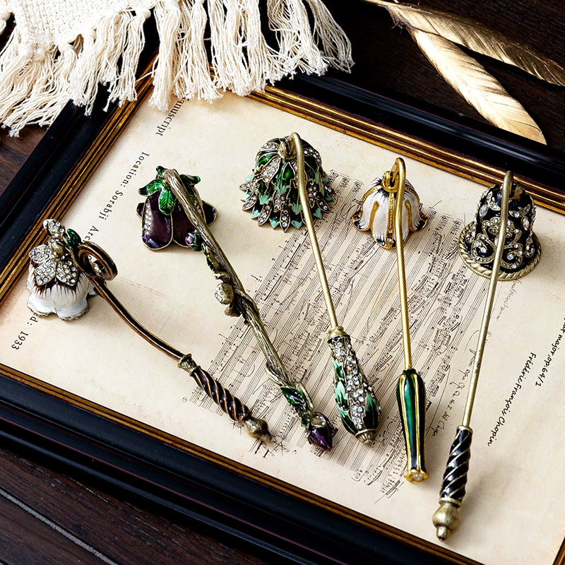 Vintage Candle Snuffer – Elegant Handcrafted Accessory for Candles